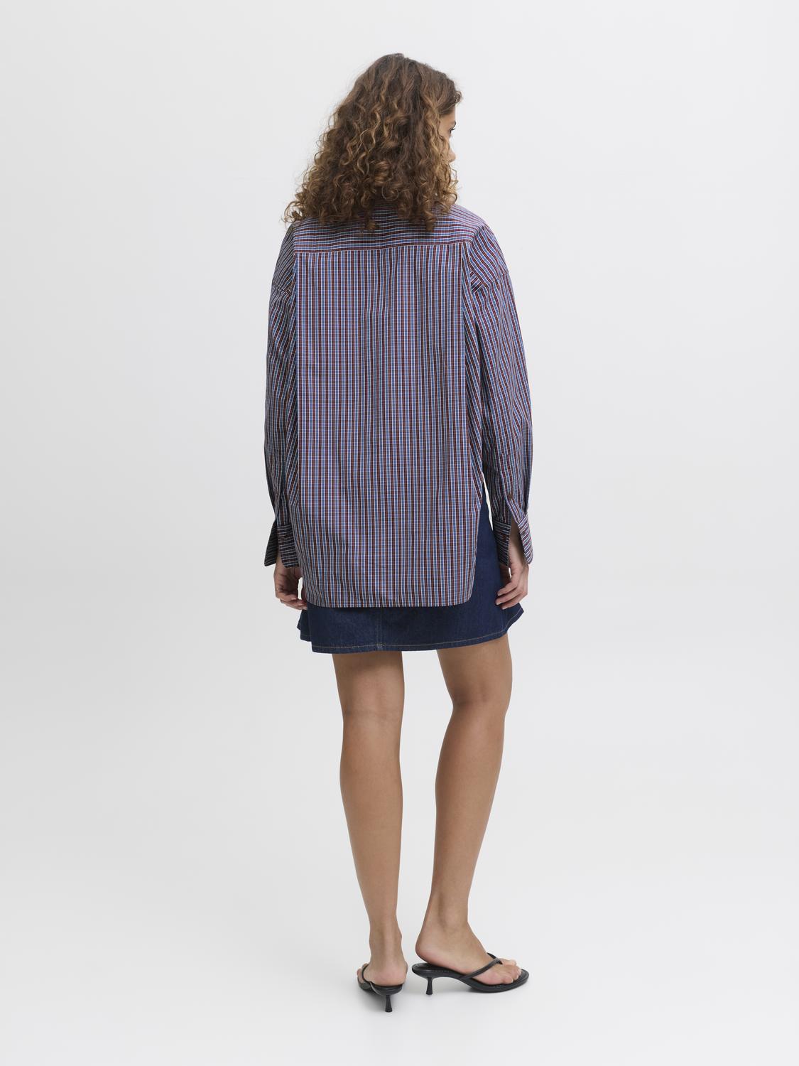 model_shot-back